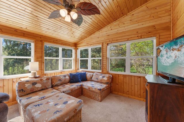 60 Deer Hills Court, North Oaks, MN 55127