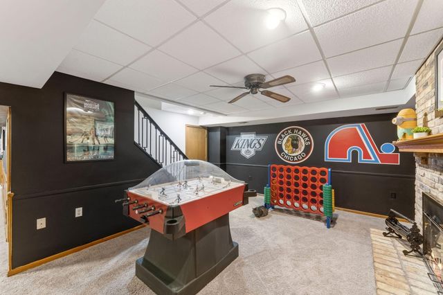 60 Deer Hills Court, North Oaks, MN 55127