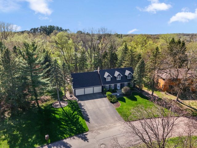 60 Deer Hills Court, North Oaks, MN 55127