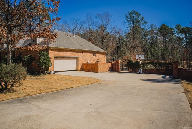391 Crestwood Drive, Monticello, AR 71655