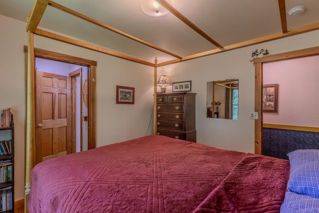 494 West River Road, Londonderry, VT 05155
