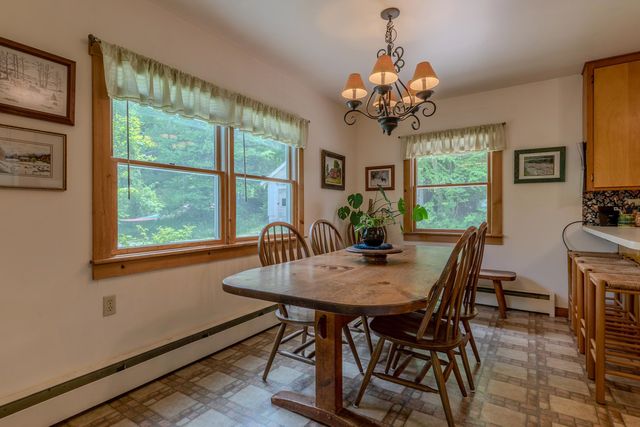 494 West River Road, Londonderry, VT 05155