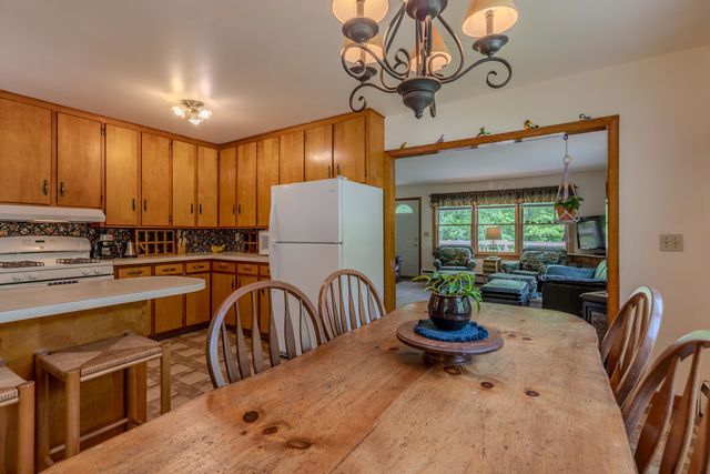 494 West River Road, Londonderry, VT 05155