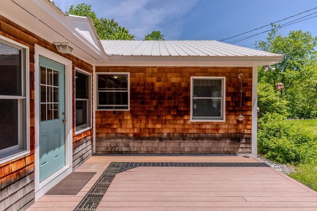 494 West River Road, Londonderry, VT 05155
