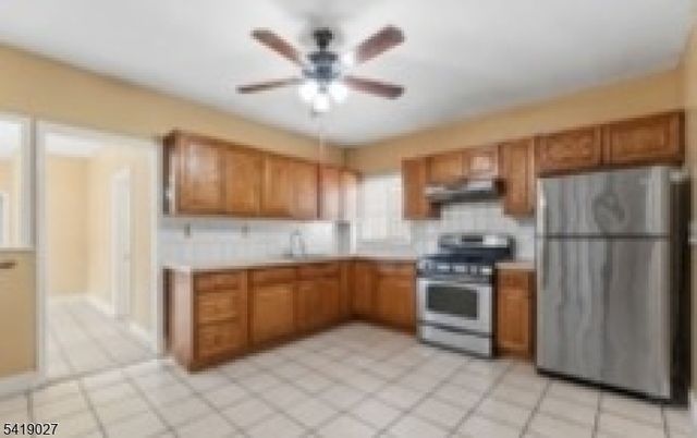 339 Paxton St, Paterson City, NJ 07503