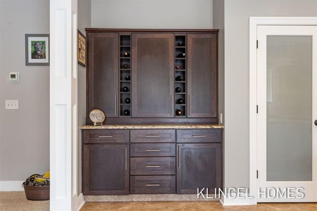 16831 Watersedge Drive, Grand Haven, MI 49417