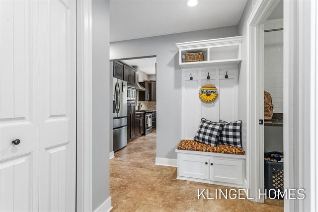 16831 Watersedge Drive, Grand Haven, MI 49417