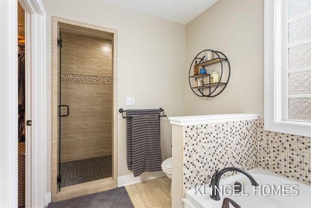 16831 Watersedge Drive, Grand Haven, MI 49417