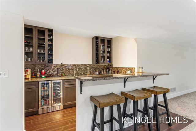 16831 Watersedge Drive, Grand Haven, MI 49417