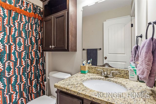 16831 Watersedge Drive, Grand Haven, MI 49417