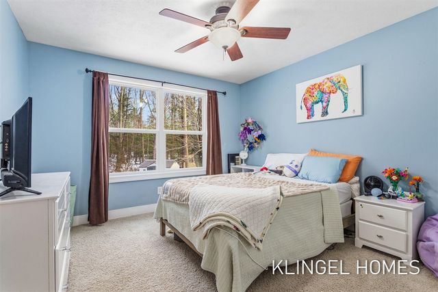 16831 Watersedge Drive, Grand Haven, MI 49417