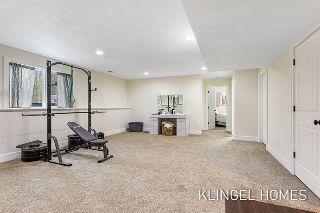 16831 Watersedge Drive, Grand Haven, MI 49417