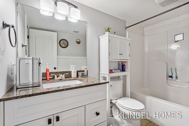 16831 Watersedge Drive, Grand Haven, MI 49417