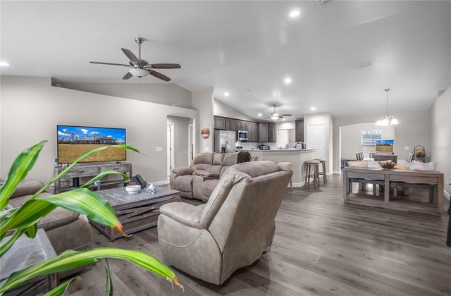 4330 W DRAKE LANE, Dunnellon, FL 34433