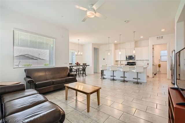 498 Pebble Run Avenue, Henderson, NV 89011