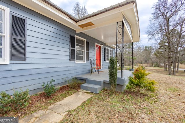 174 Brown St, Heflin, AL 36264