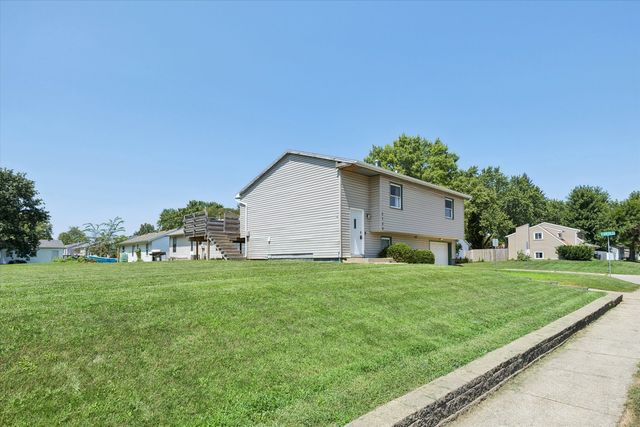 5730 N Division Street, Davenport, IA 52806