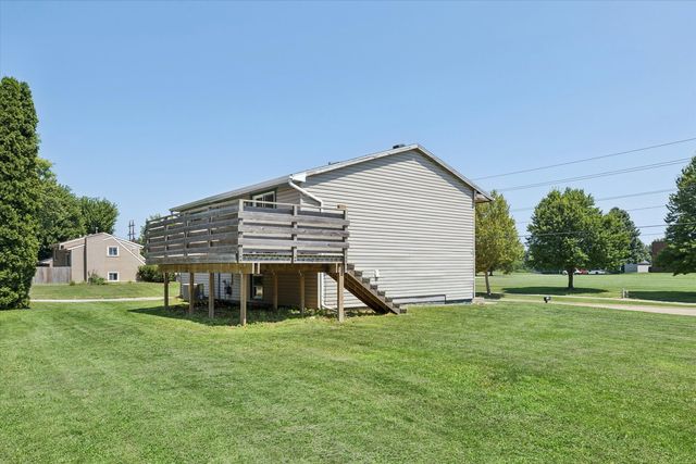 5730 N Division Street, Davenport, IA 52806