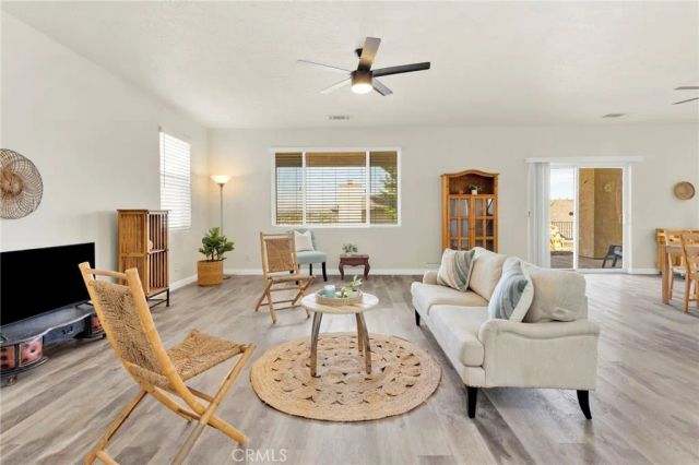13505 Stoneridge Dr, Victorville, CA 92395