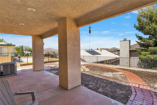 13505 Stoneridge Dr, Victorville, CA 92395