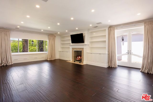 9507 Heather Road, Los Angeles, CA 90210