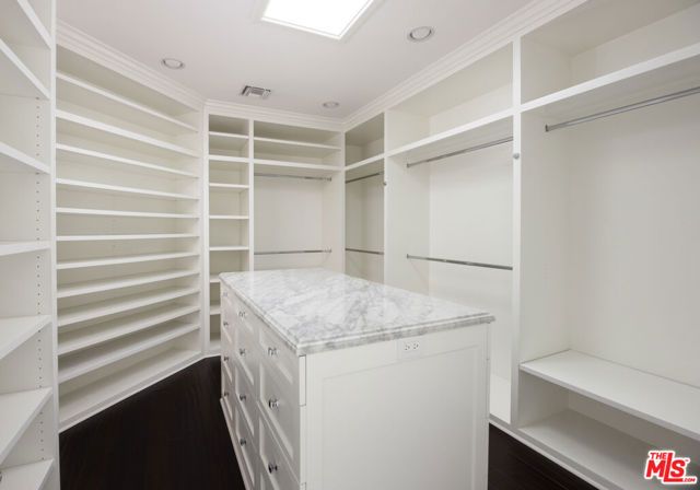 9507 Heather Road, Los Angeles, CA 90210