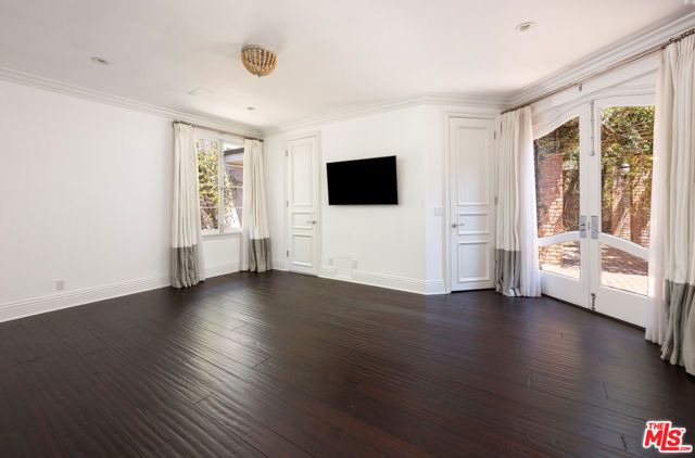 9507 Heather Road, Los Angeles, CA 90210