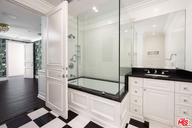 9507 Heather Road, Los Angeles, CA 90210