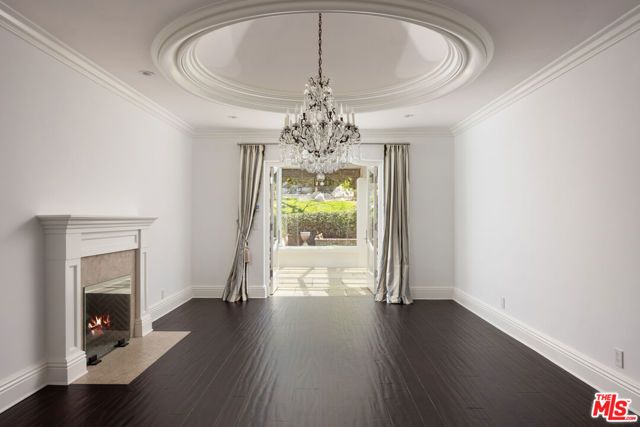 9507 Heather Road, Los Angeles, CA 90210