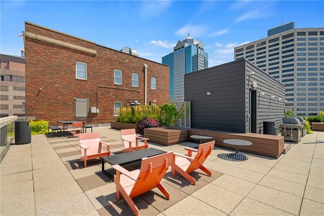 21 W 10th Street 11C, Kansas City, MO 64105