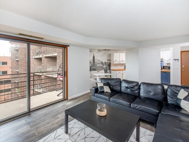 26 10th Street W 709, Saint Paul, MN 55102