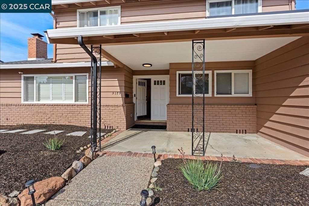 5179 Paul Scarlet Dr, Concord, CA 94521