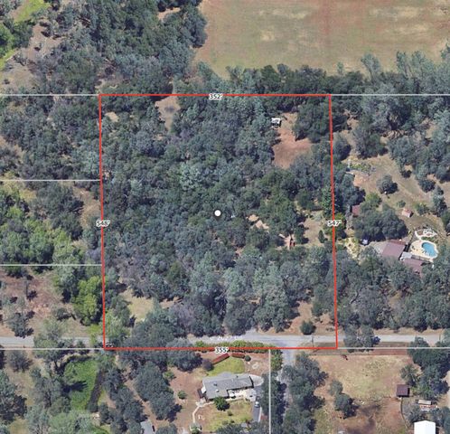 21082 Oak Knoll Road, Redding, CA 96003