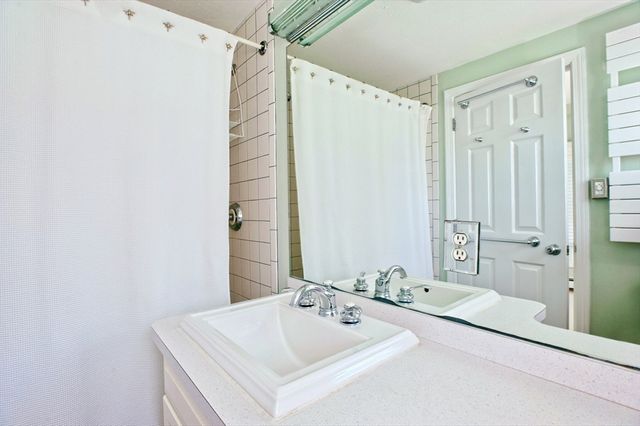 175 Beach Ave 3, Hull, MA 02045
