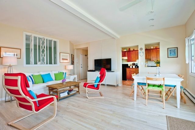 175 Beach Ave 3, Hull, MA 02045