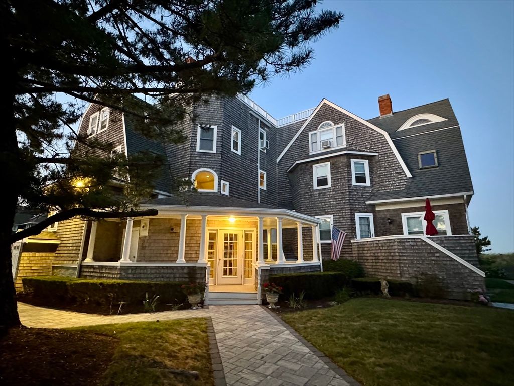 175 Beach Ave 3, Hull, MA 02045