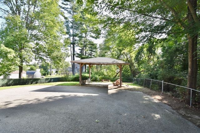 375 Thompson Rd, Webster, MA 01570