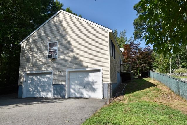 375 Thompson Rd, Webster, MA 01570