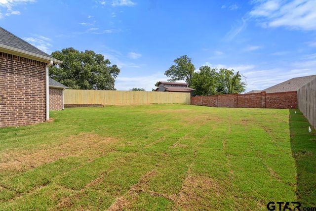 7201 Rolling Acres, Tyler, TX 75707