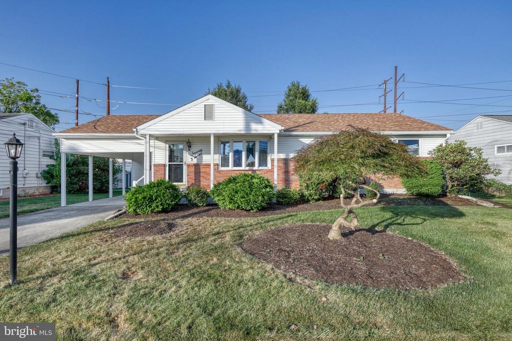 77 KENSINGTON DR, Camp Hill, PA 17011