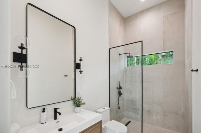 510 NW 50th St, Miami, FL 33127