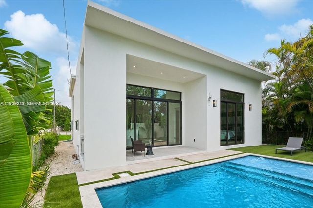 510 NW 50th St, Miami, FL 33127