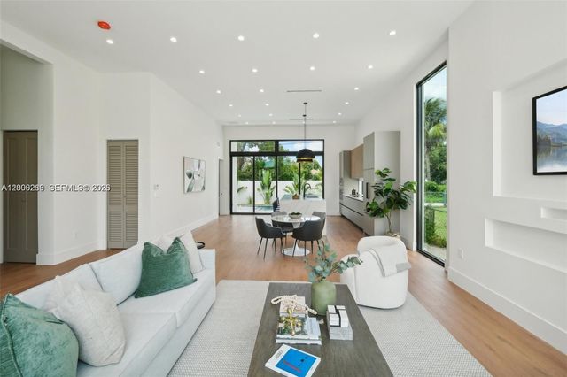 510 NW 50th St, Miami, FL 33127