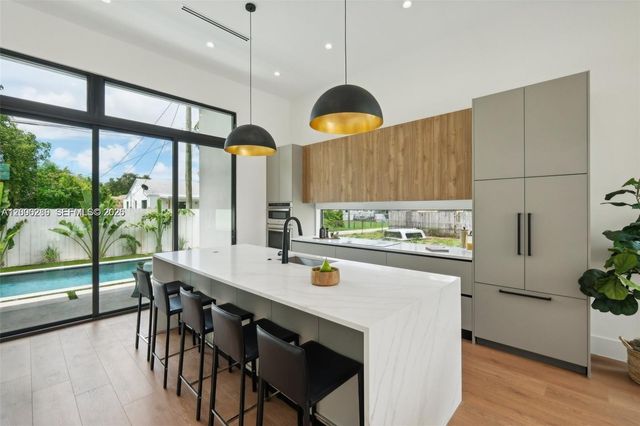 510 NW 50th St, Miami, FL 33127