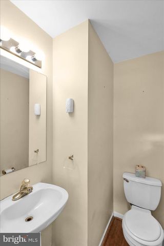 110 LETORT LN, Douglassville, PA 19518