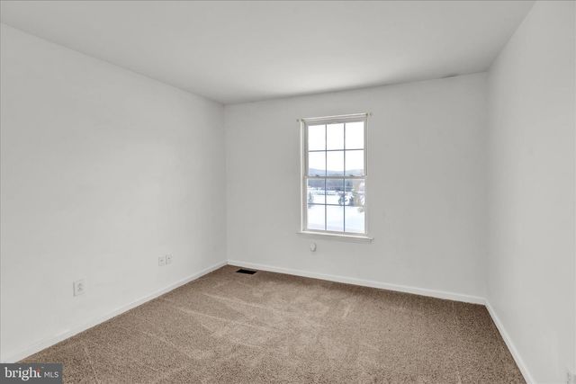 110 LETORT LN, Douglassville, PA 19518