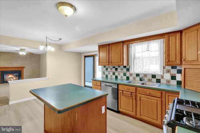 110 LETORT LN, Douglassville, PA 19518