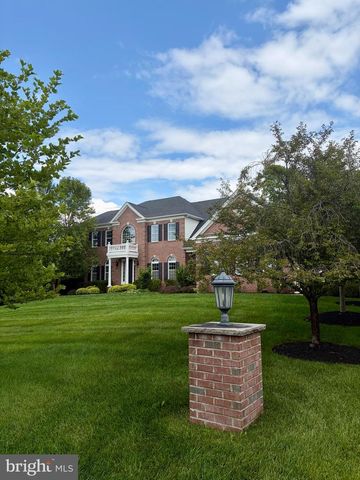 7 GOLDNEY DR, Newtown, PA 18940