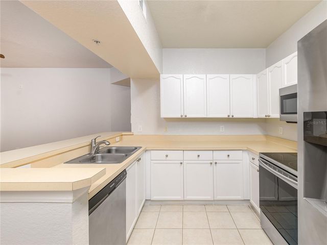 5125 PALM SPRINGS BOULEVARD 2206, Tampa, FL 33647