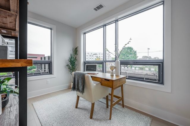 62 Foundry St 202, Wakefield, MA 01880